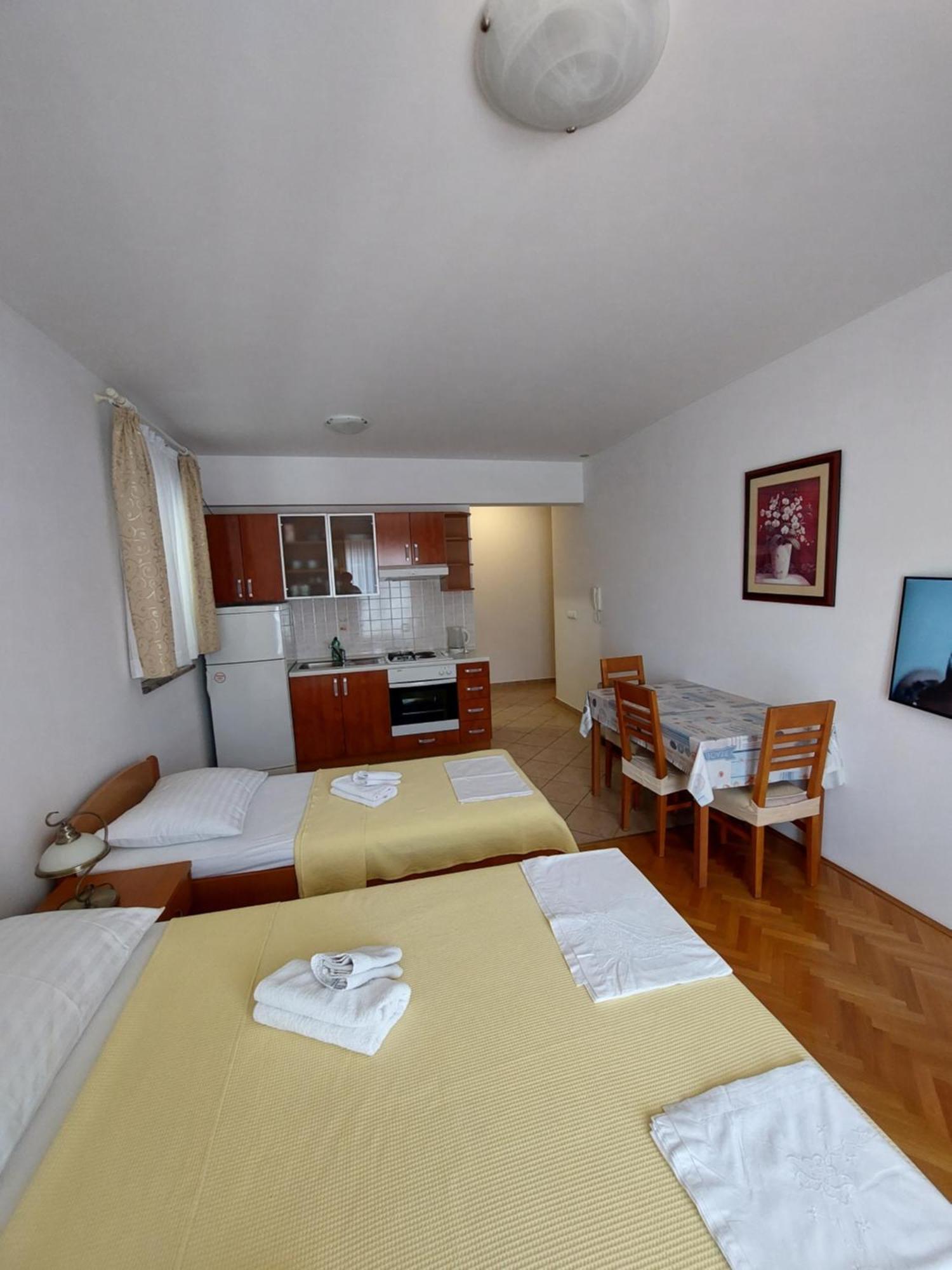 Apartments Villa Katarina Makarska Bagian luar foto